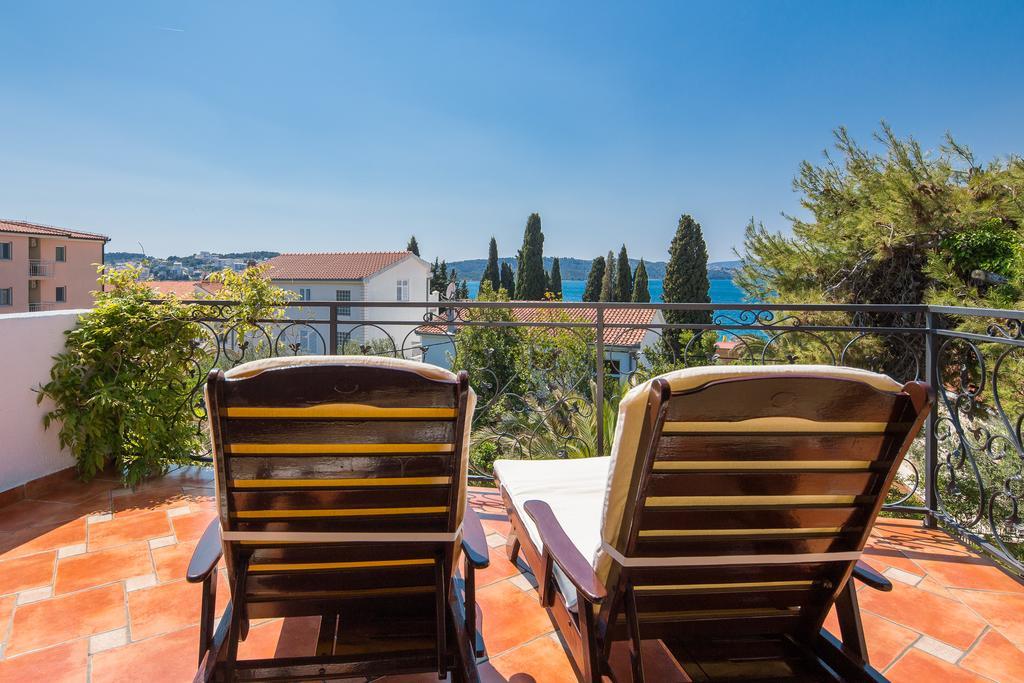 Villa Em Trogir Buitenkant foto